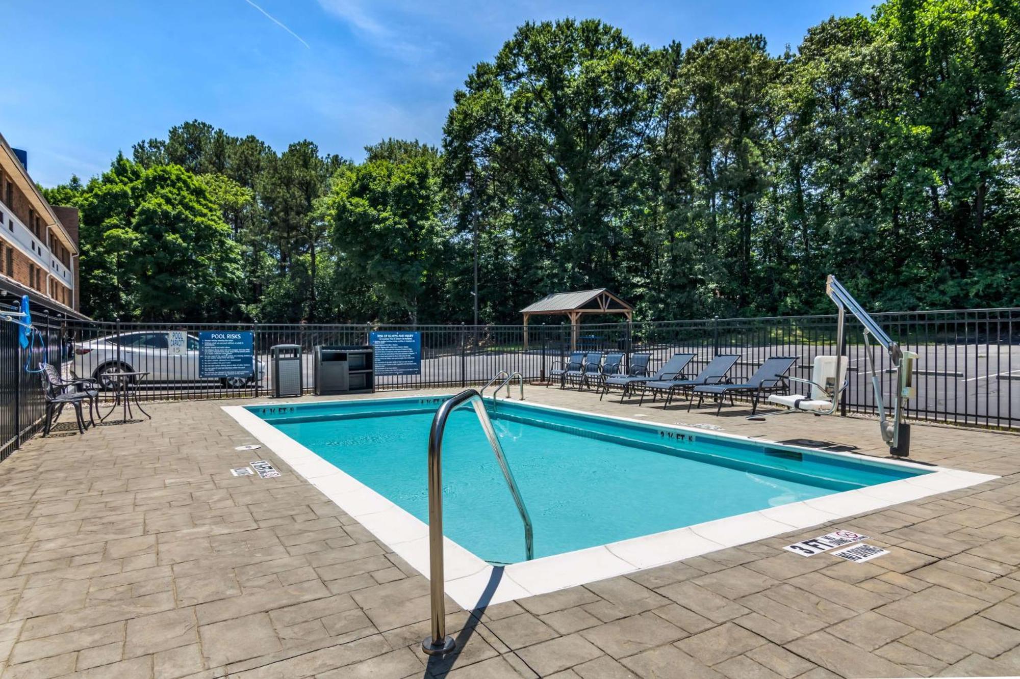 Best Western Atlanta-Marietta Ballpark Hotel Waterford Exterior photo